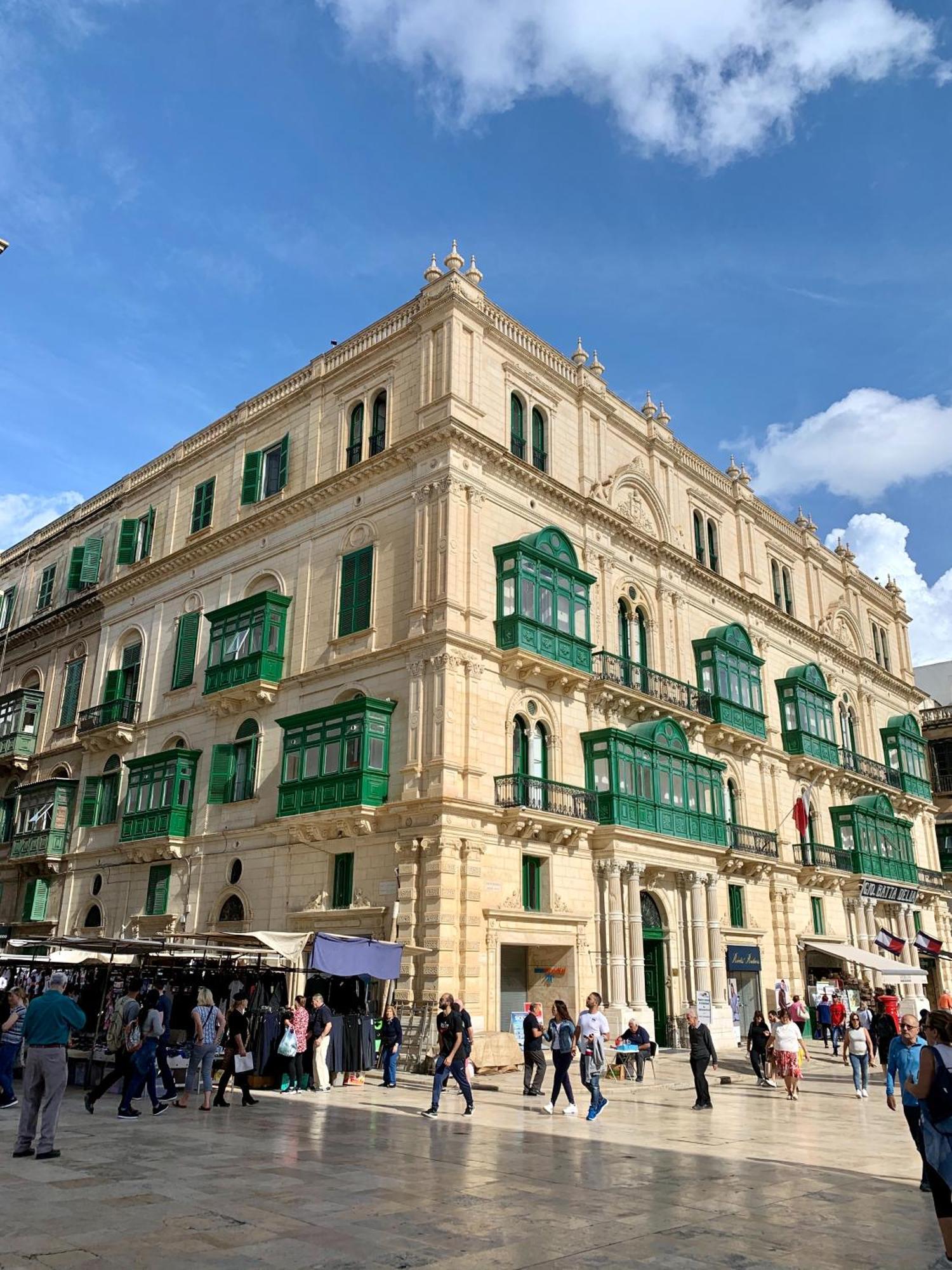 شقة Authentic 2br In The Heart Of By 360 Estates *